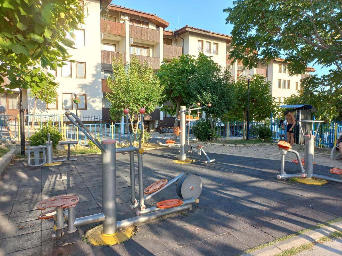 Vega Village Ap A8 Sveti Vlas Buitenkant foto